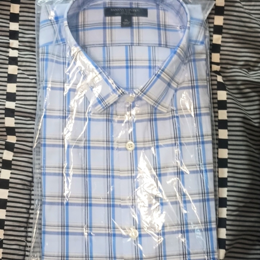 Banana Republic NON-IRON NWT